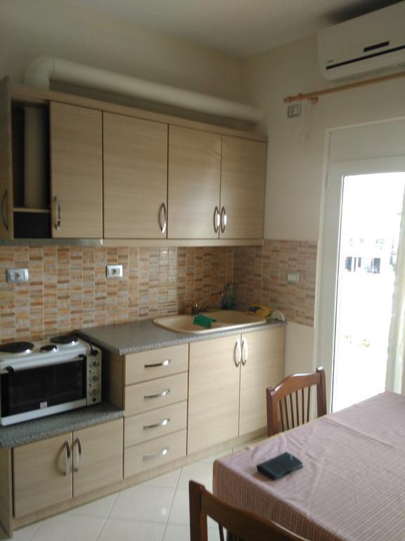 Sofapartments Sarandë Esterno foto