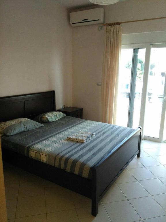 Sofapartments Sarandë Esterno foto