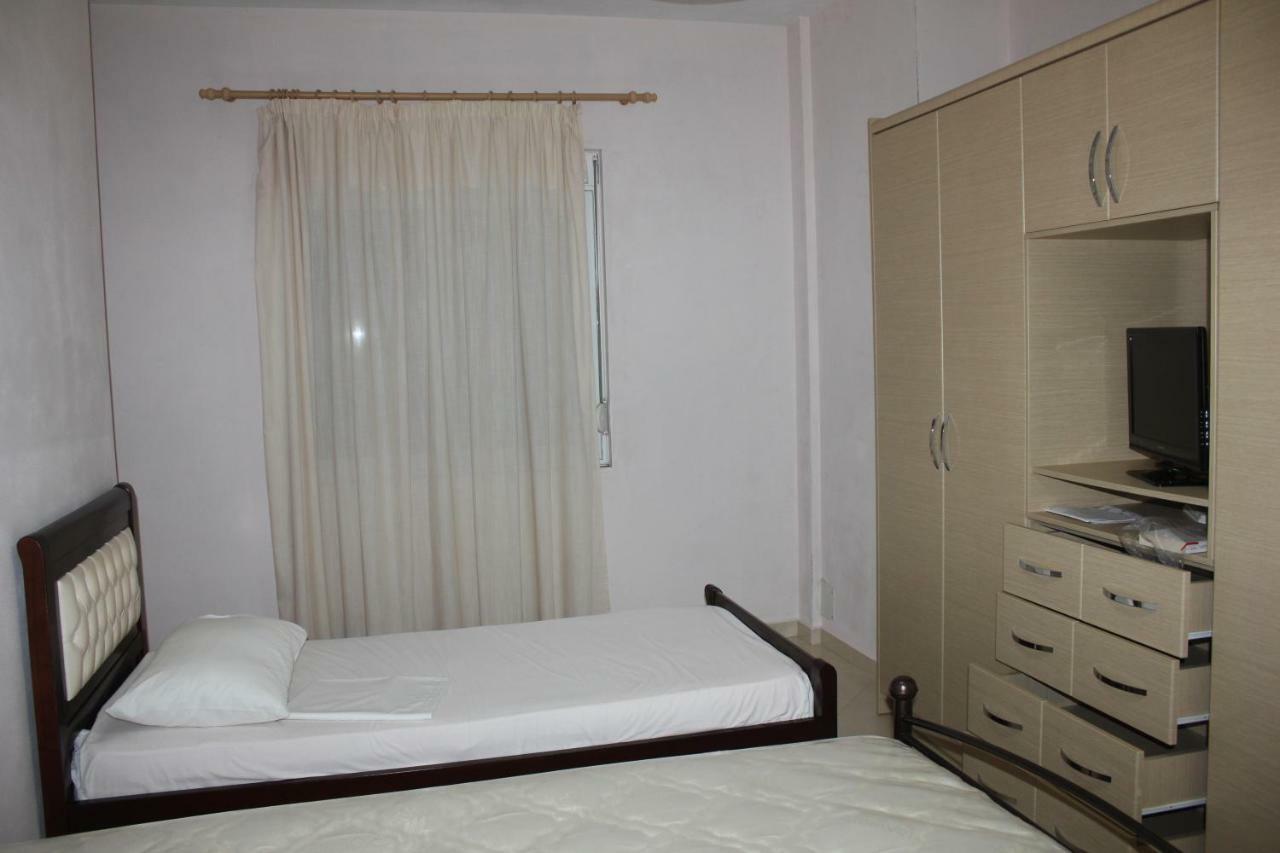 Sofapartments Sarandë Esterno foto