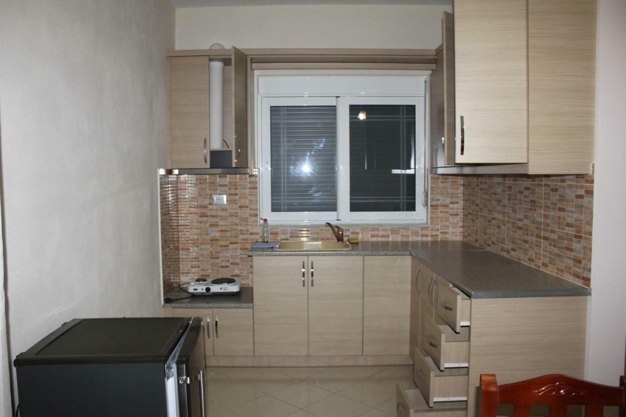 Sofapartments Sarandë Esterno foto