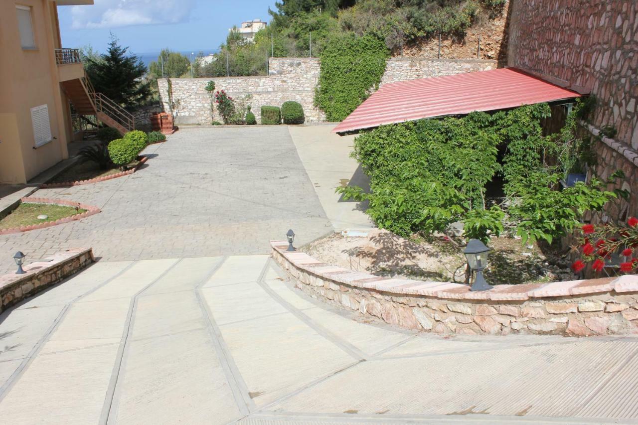 Sofapartments Sarandë Esterno foto